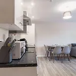 Spacious & Bright 2 Bed Appartement Manchester