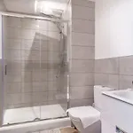 Zeni, Alexandra Rise Fab 1br Flat