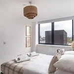 Zeni, Alexandra Rise Fab 1br Flat