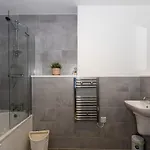Daire Stunning 2 Bed In Salford Amazing Views