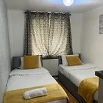Daire Charming 2-bedroom In