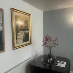 Charming 2-bedroom In * Manchester