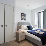 Daire Stunning 2 Bedroom *