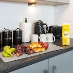 Manchester, Etihad Stadium View , Coop Live, Modern 2 Bed Apartment, Apartmán *