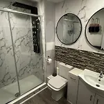 Daire Luxury Spacious Modern Near Centre