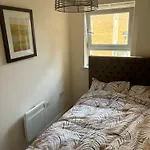 Apartment 2 Bedroom Modern Salford *
