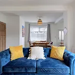 Stylish Family In Old Trafford, - Pass The Keys Tatil Evi Manchester