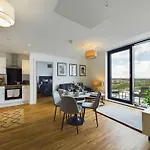 New! 2 Bedroom Flat In Waters By With Us, Perfect For Families, Couples & Groups, Free Private Parking! Apartamento Manchester