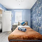 Private Retreat For 3 Near Centre Manchester
