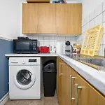 Private Retreat For 3 Near Centre Manchester