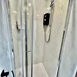 Lux Super King Private Bath Mediacity, Mufc, Salford * Manchester