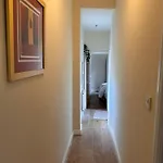 Entire 2 Bedroom Cosy Flat Near Centre