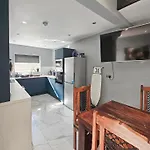 Tatil Evi Beresford Co-living - Private Self-cater *