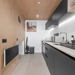 Stylish Modern Манчестер