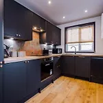Casa vacanze Industrial Design 4 Bed House