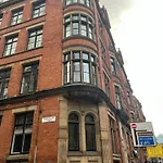 Chic Georgian Flat In