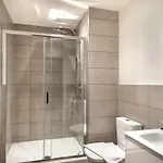 Appartement Stayzeni, Alexandra Rise Neat 1br Flat