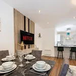 Luxury 2br In Chorlton, Free Parking Daire Manchester