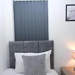 Tatil Evi Entire 3-bed House Sleeps 5 W Parking