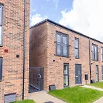 Stunning Modern 3 Bedroom Townhouse - Perfect Getaway