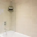 Apartment Manchester's Luxurious 2-bed Haven With Balcony - Canal Views & Proximity To United *