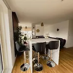 Apartment Manchester's Luxurious 2-bed Haven With Balcony - Canal Views & Proximity To United Manchester