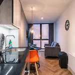 Stylish 2 Bedroom In Manchester