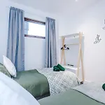 Sleeps 8, Duplex Apartment, Pool Table, Balcony X2, Long Term Disc, Perfect For Groups Daire *