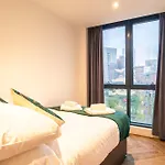 Apartment Fabulous 2 Bedroom In Centre *