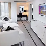 Crowne Plaza Centre By Ihg Otel 4*