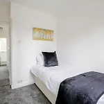 Tatil Evi 5-bedroom In Trendy Dibsbury Area With Parking Manchester