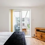 5-bedroom In Trendy Dibsbury Area With Parking Tatil Evi *