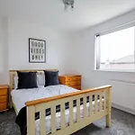 5-bedroom In Trendy Dibsbury Area With Parking *