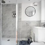 Stylish Modern - Perfect For Work, Leisure & Stadium Visits With Parking * Manchester