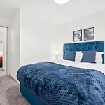 Hébergement de vacances Lovely 3bedroom House, 7mins Drive To Center, Etihad Stadium & Coop Live Arena