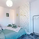 Free Park, Sleeps 8, Stunning In Salford, Long Term Disc, Perfect For Groups Апартаменты Манчестер