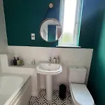 Cute 3 Bedroom House Near Etihad Stadium And Coop Arena With Parking Daire Manchester