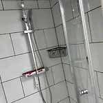 Apartamento Newly Built Private Ensuite