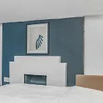 Cosy By Kammili - With Free Parking, Near Centre Apartment *