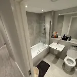 Regent Plaza Apartment *