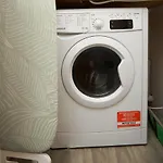 Apartment Deluxe And Cozy Two Bedroom With 1 Bathroom And Open Balcony Manchester
