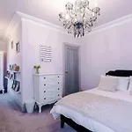 Opulent Oasis Large Luxury Sleeps 10 Casa vacanze *