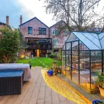 Casa vacanze Opulent Oasis Large Luxury Sleeps 10 *