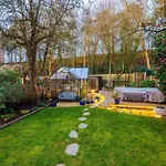 Opulent Oasis Large Luxury Sleeps 10 Casa vacanze Manchester