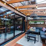 Opulent Oasis Large Luxury Sleeps 10