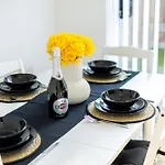 Дом отдыха Manchester, Centre, House, Parking, Garden, M60 Манчестер