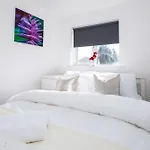 Дом отдыха Manchester, Centre, House, Parking, Garden, M60 Манчестер