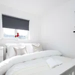 Manchester, Centre, House, Parking, Garden, M60 Дом отдыха *