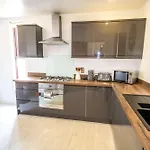 Apartment 2 Bed Didsbury Flat Sleeps 6 Free Parking Manchester
