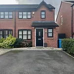 Modern 3 Bed Semi-detached * Manchester